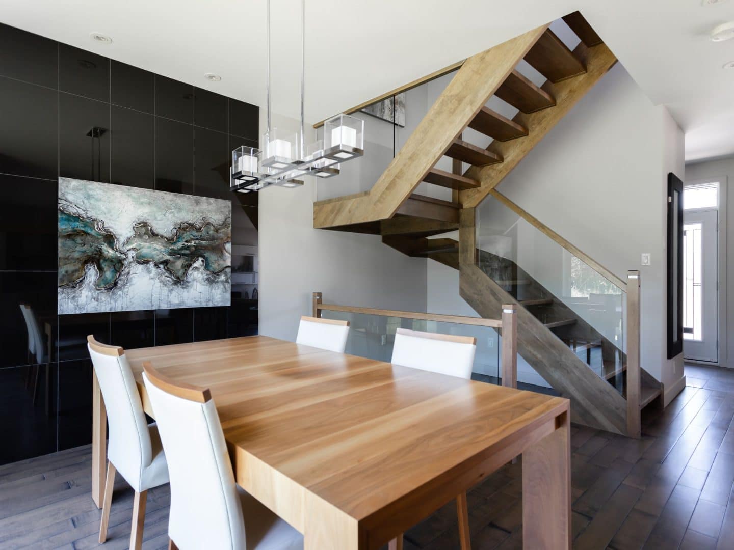 Designed by the St-Lin-Laurentides sales office, this two-story Mundo model is contemporary in style. View from the dining room.